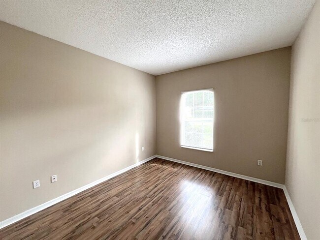 Building Photo - 36 Ripplewood Ln