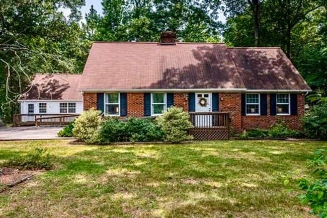 Building Photo - COMING SOON | Spacious 3-Bedroom Home with Approximately 2,500 Sq. Ft. in the Heart of Kilmarnock...