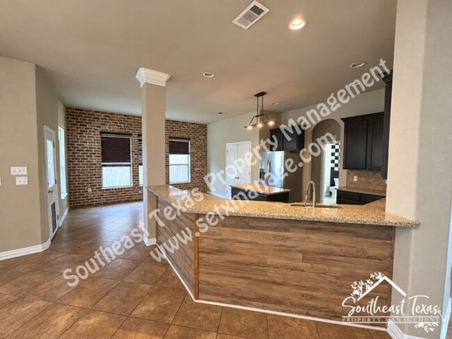 Building Photo - 7760 Summer Wind Dr