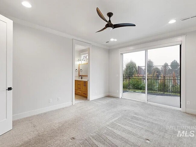 Building Photo - 3220 S Sedgebrook Ln