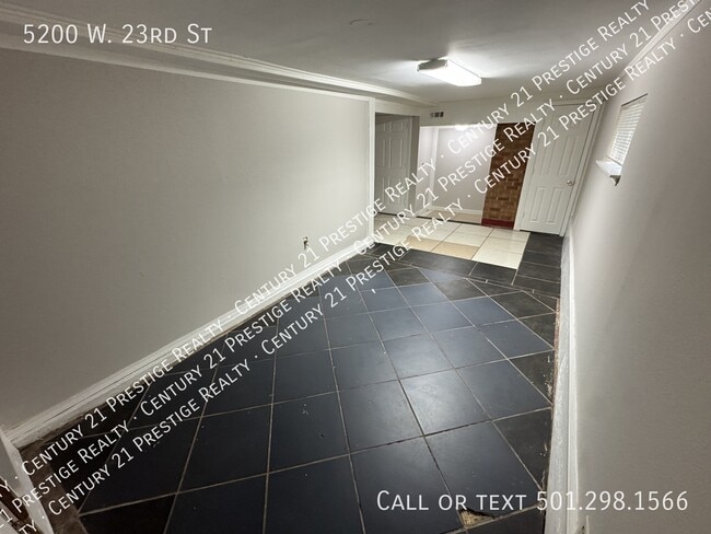 Building Photo - 5200 W 23rd St