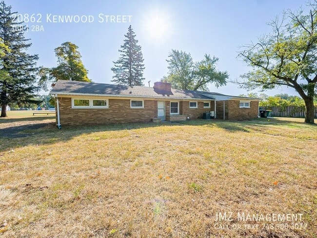 Building Photo - 20862 Kenwood St