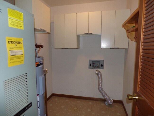 Building Photo - 7623 S 750 E