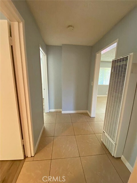 Building Photo - 811 Orchid Ct