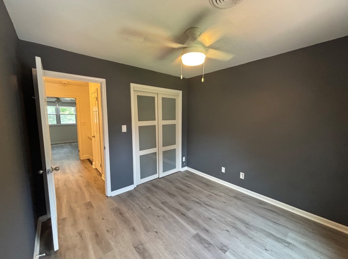 Building Photo - 723 Sir Walter Cir