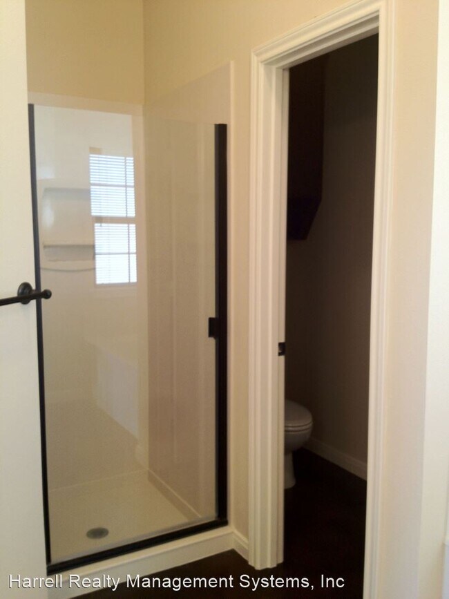 Building Photo - 3 br, 2 bath House - 614 Monticello Circle