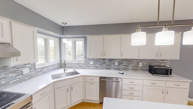 Building Photo - 1829 Michelle Ct