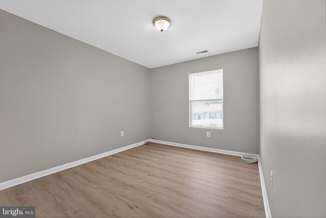 Building Photo - 4630 Warren Tree Way
