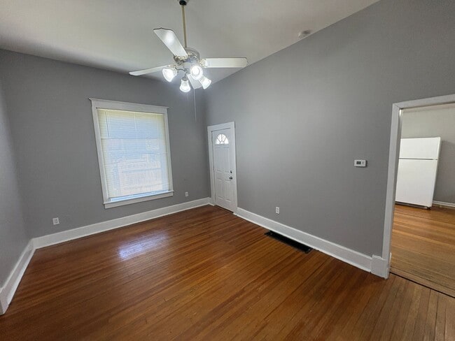 Building Photo - Charming & Spacious 2-Bedroom Home with Private Backyard and Garage Parking