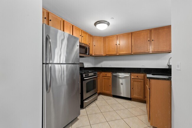 Building Photo - 4301 Park Ave