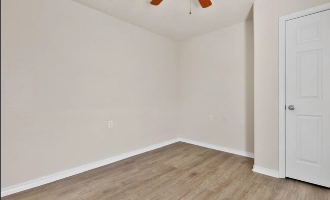 Building Photo - 2117 99th St