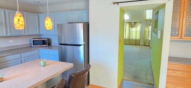 Building Photo - 2416 Boxwood Ln