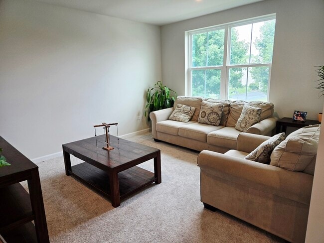 Building Photo - 1747 Goldenrod Turn