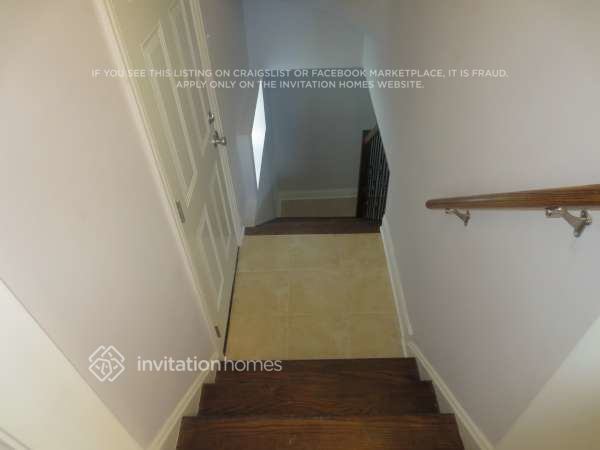 Building Photo - 8228 S Christiana Ave