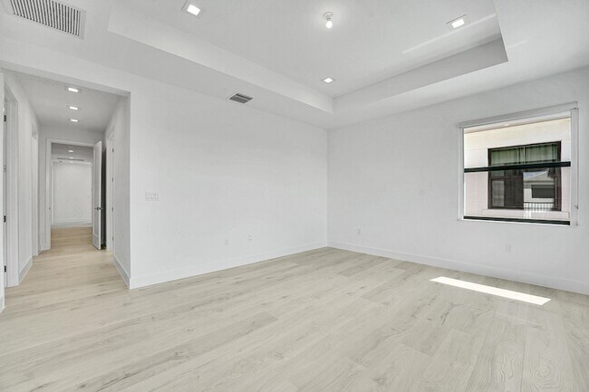 Building Photo - 13005 Feathering Wy