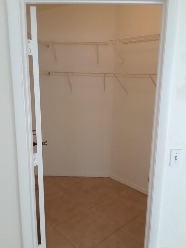 Building Photo - 9636 Tavernier Dr