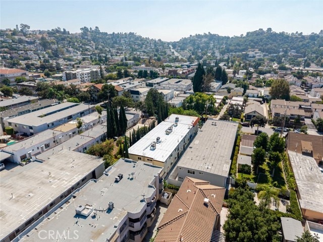 Building Photo - 909 E Garfield Ave