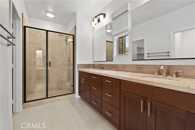 Building Photo - 78 Rose Arch