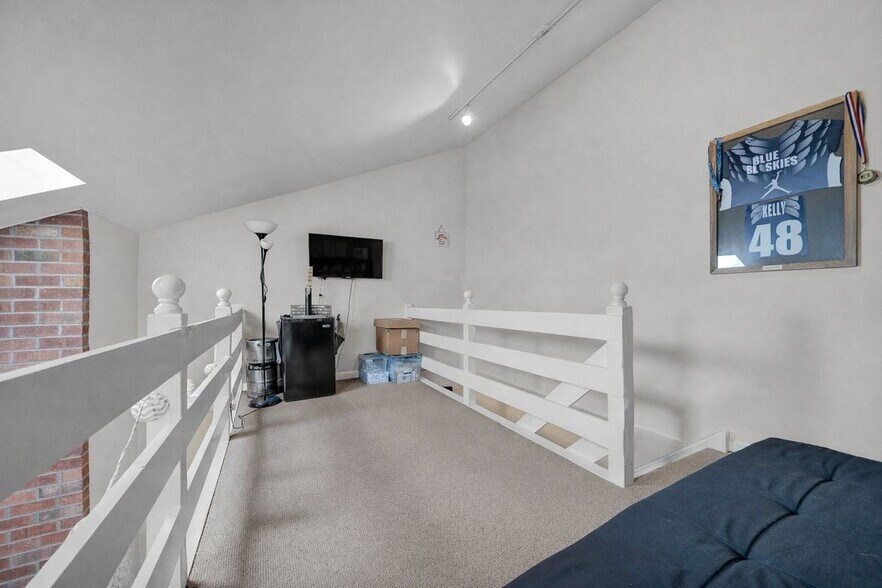 Building Photo - 510 Deer Run