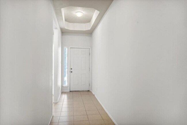 Building Photo - 2721 Breezy Point Cove