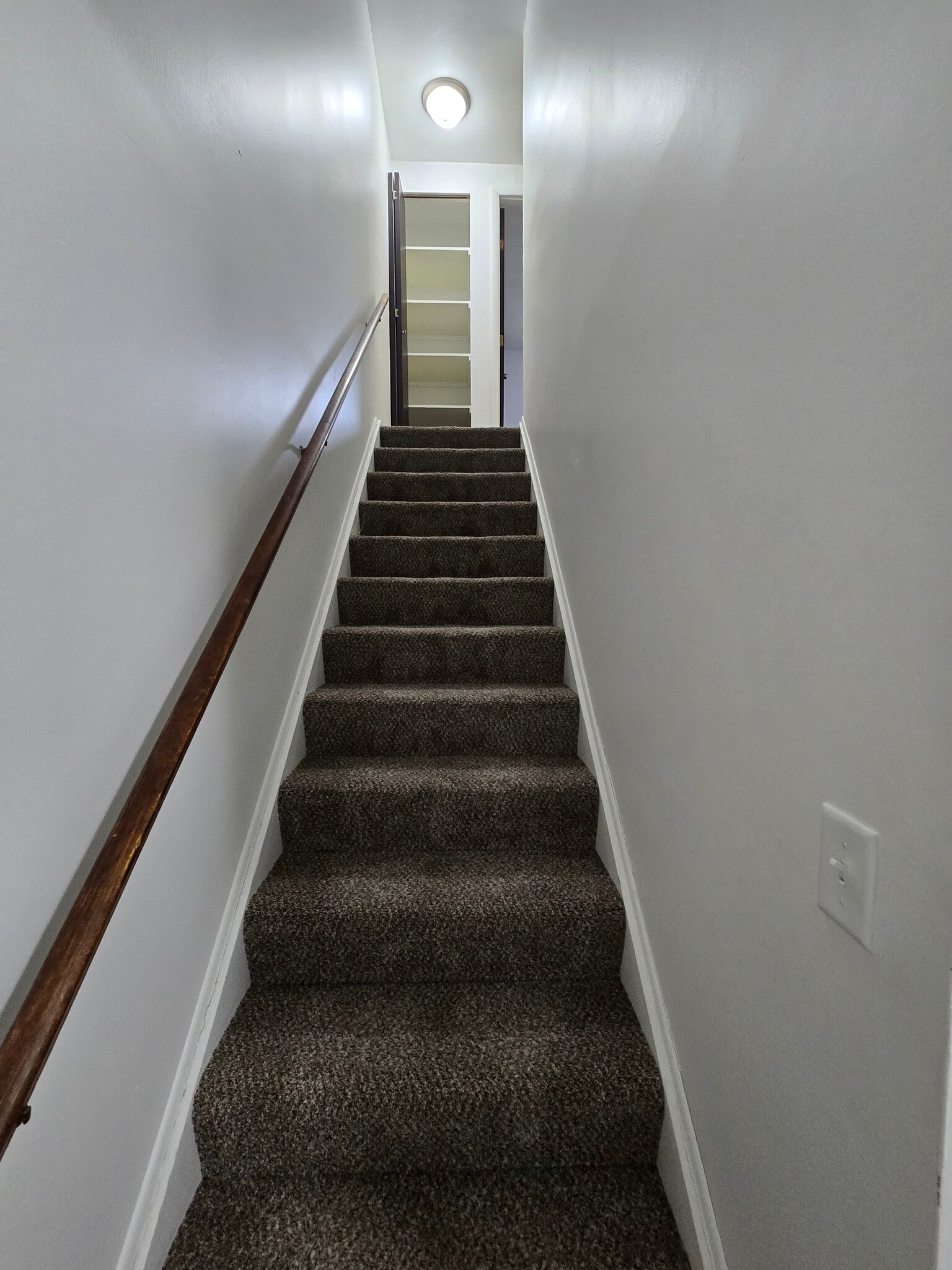 Building Photo - 162 Chris Drive