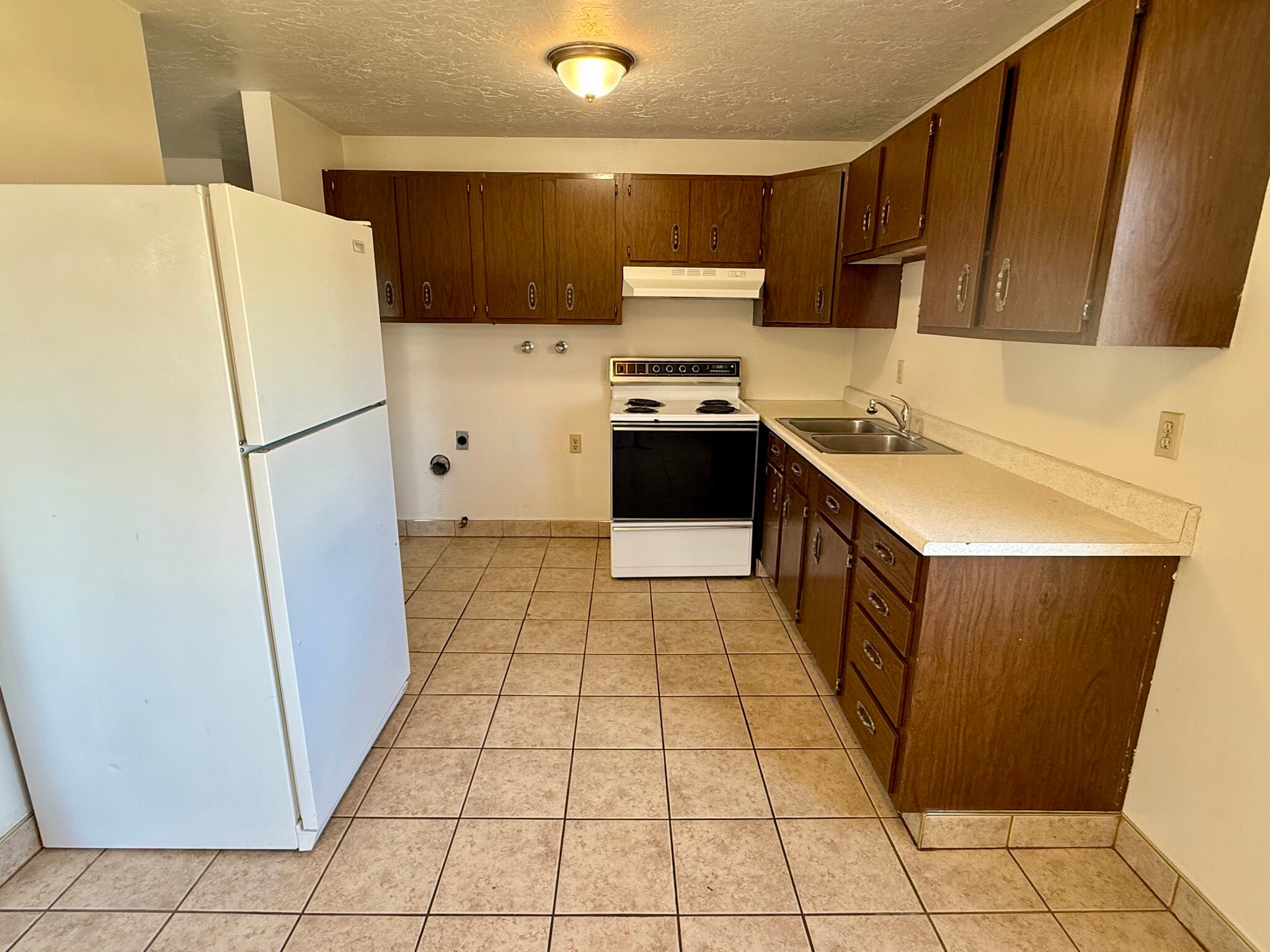 Building Photo - 326 W 450 N
