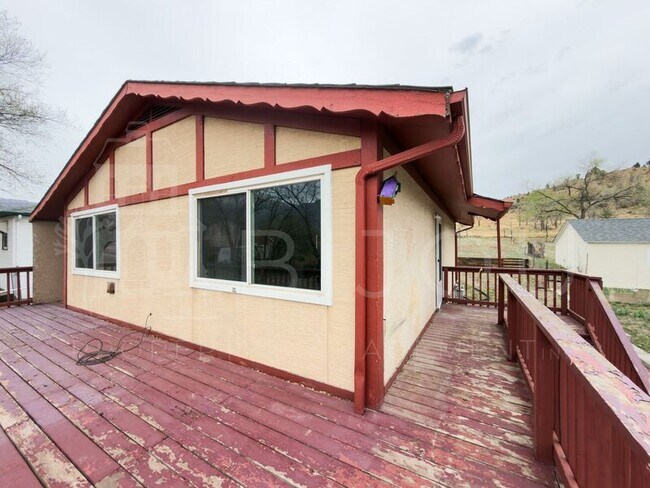 Building Photo - 3306 W Platte Ave