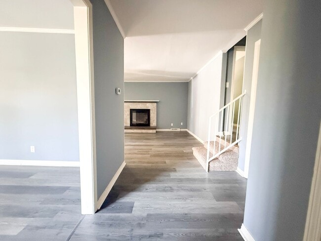 Building Photo - Updated 3-Bedroom with Bonus Room, Deck & Screened-In Porch