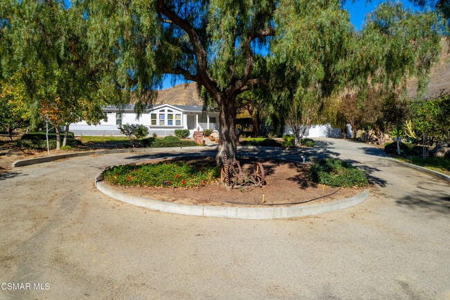 Building Photo - 1057 E La Loma Ave