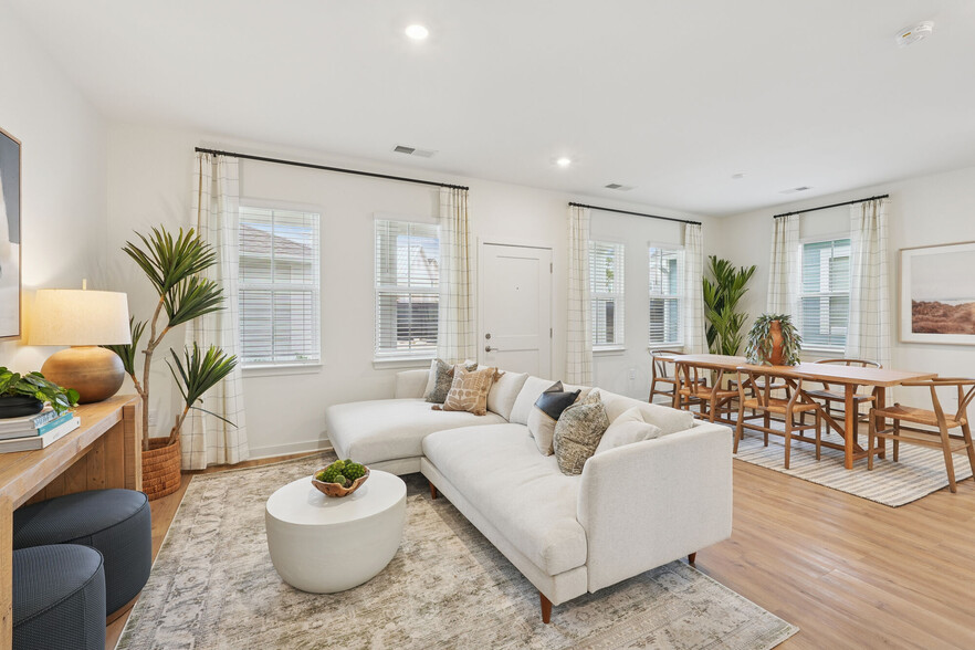 Interior Photo - Hamlet Barclay West - Homes & Townhomes for Rent