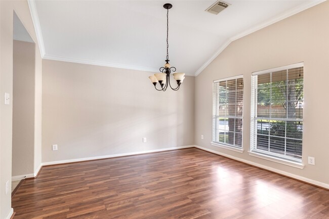 Building Photo - 20787 Oakhurst Park Dr