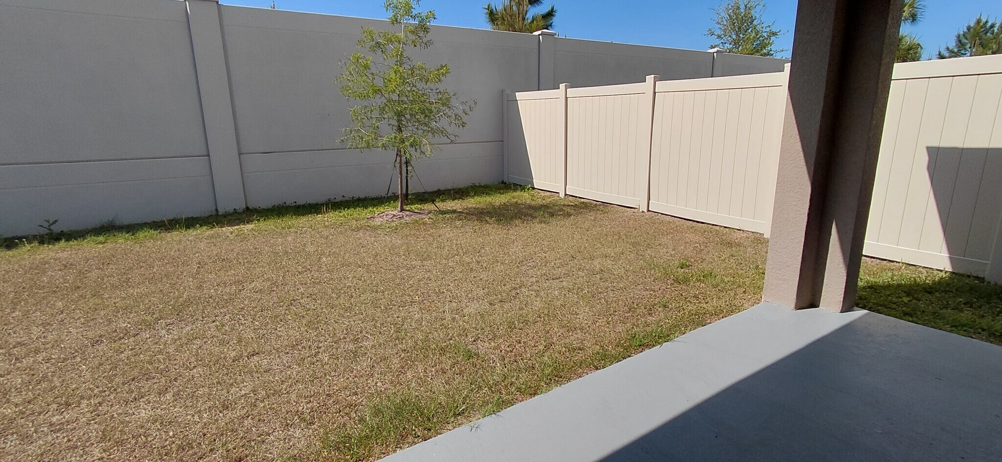 Building Photo - 36171 Sunflower Hill Dr