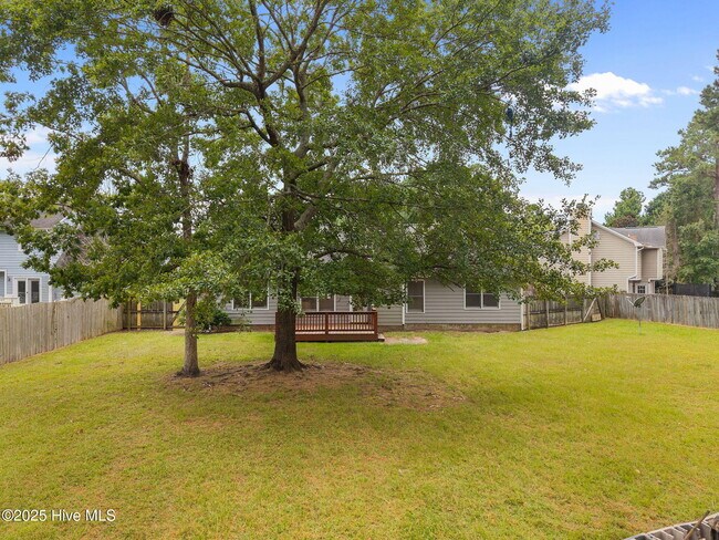 Building Photo - 406 Hampshire Pl