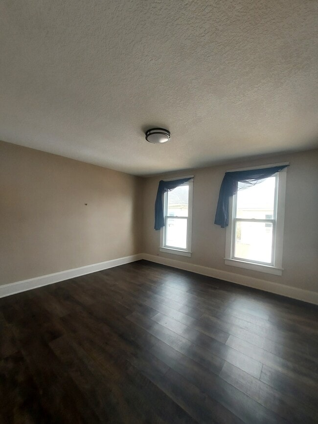 Building Photo - 91 Penney Ave