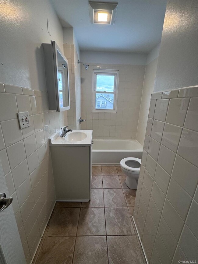 Building Photo - 709 Tower Ave