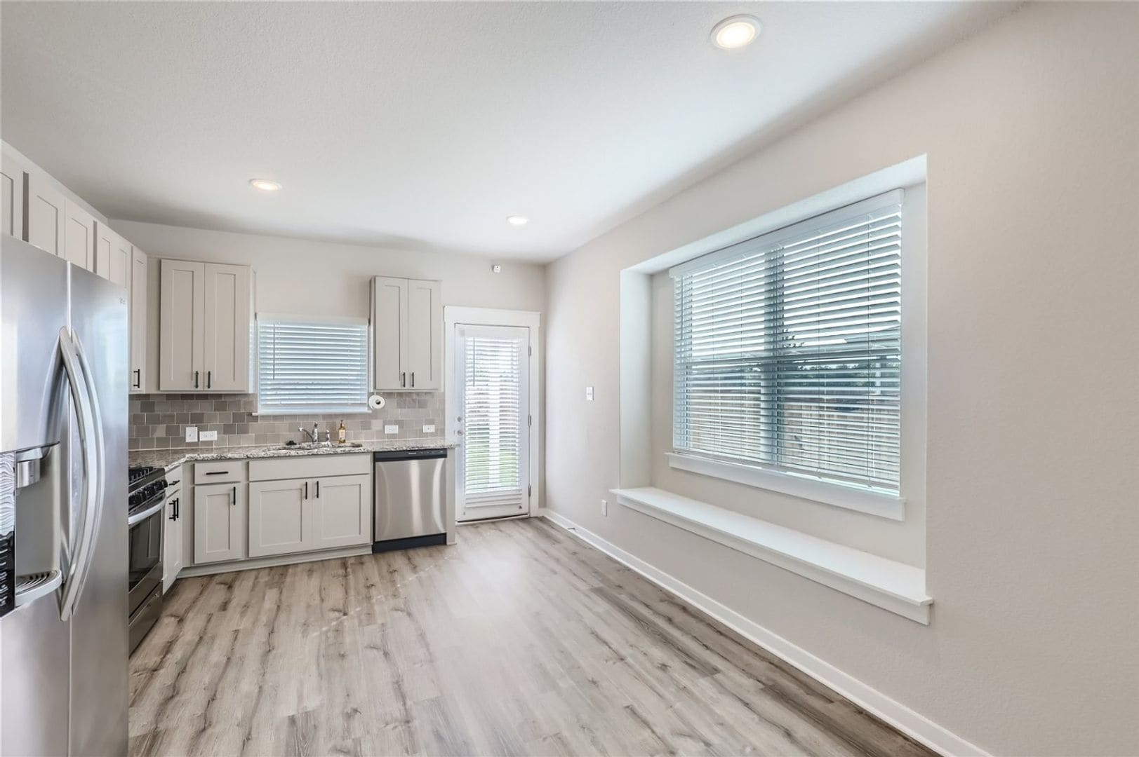 Building Photo - 2233 Rocoso Trl