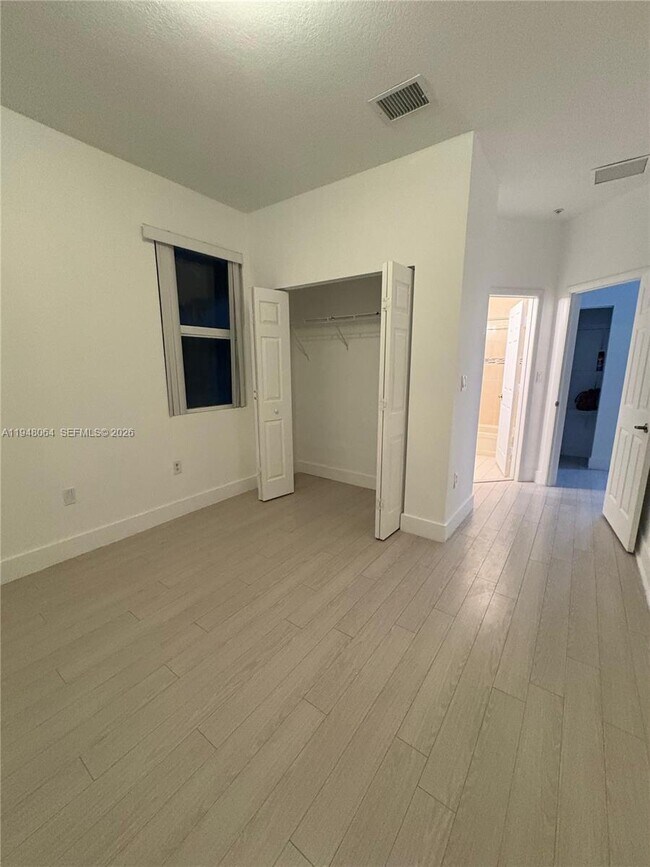 Building Photo - 10902 NW 83rd St