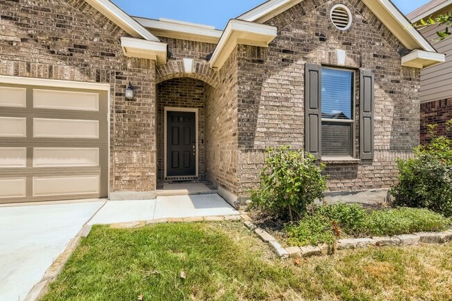 Building Photo - 3BR/2 Bath 1-Story on greenbelt, loads of extras!