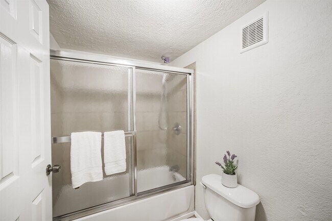 Building Photo - 16722 Moary Firth Dr