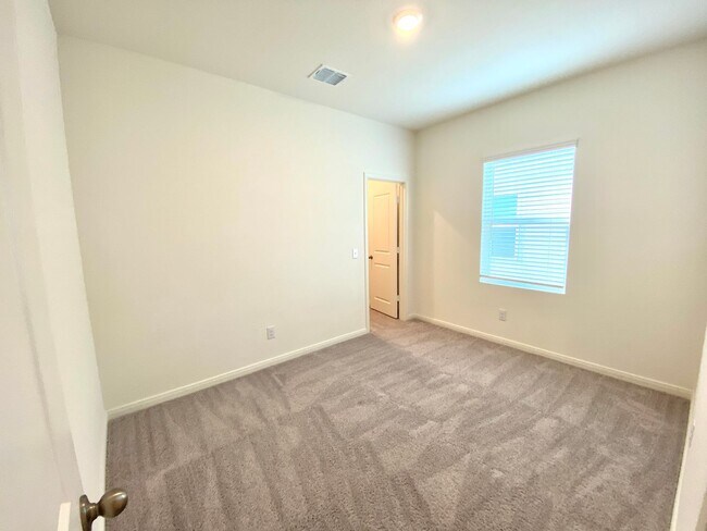 Building Photo - Modern Comfort Meets Prime Location – New ...