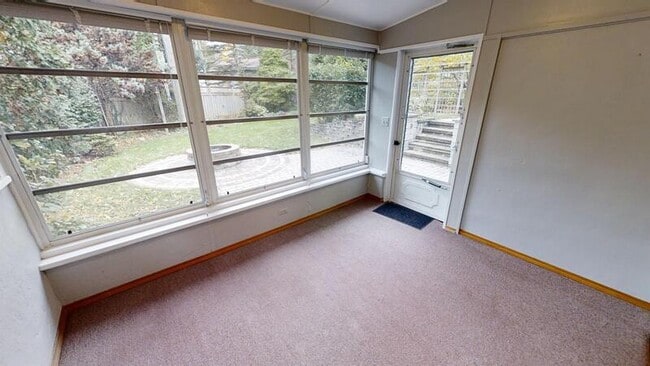 Building Photo - 1205 Miller Ave