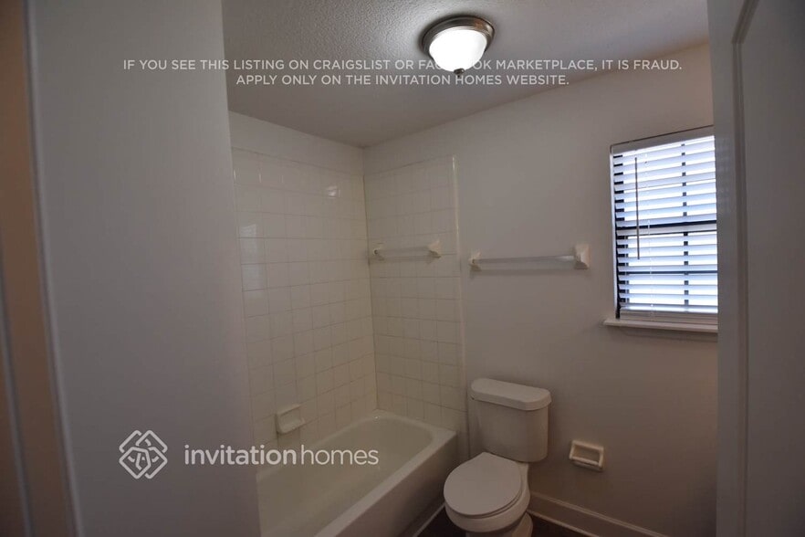 Building Photo - 12454 Rochford Ln