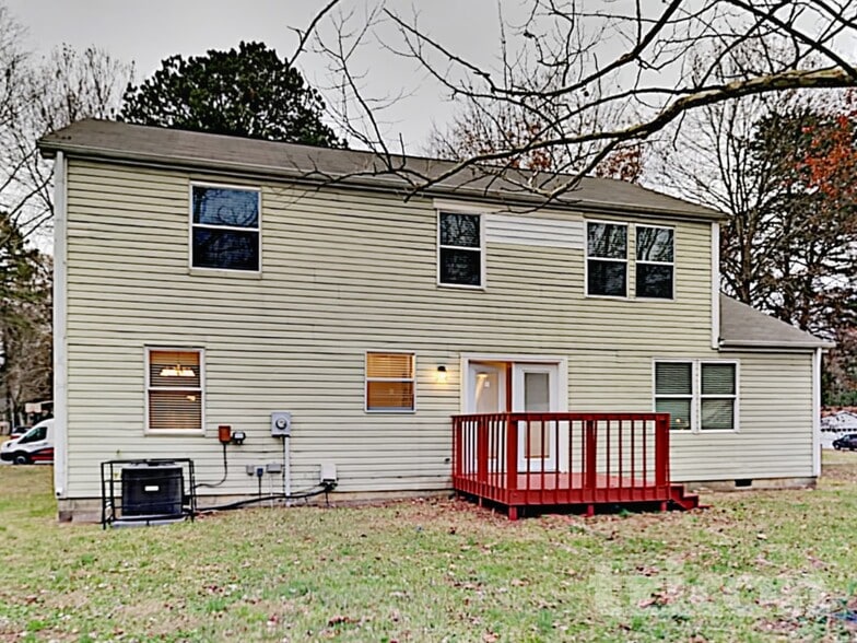 Building Photo - 9021 Touchstone Ln