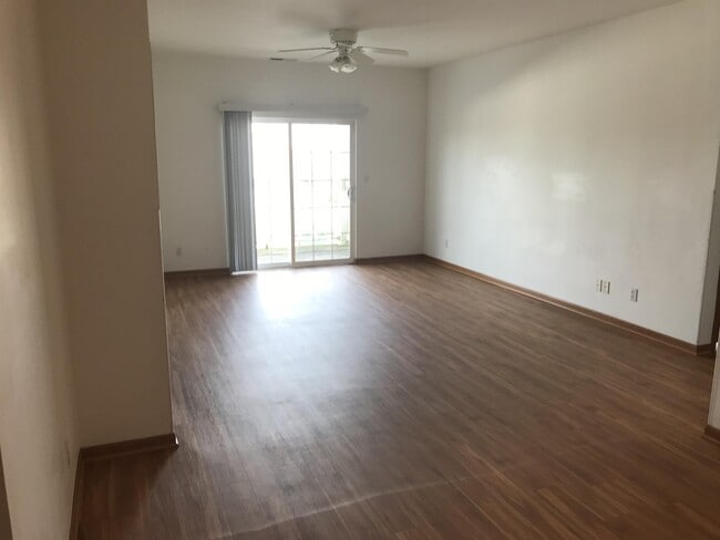 Primary Photo - 1209 Mayfield Dr