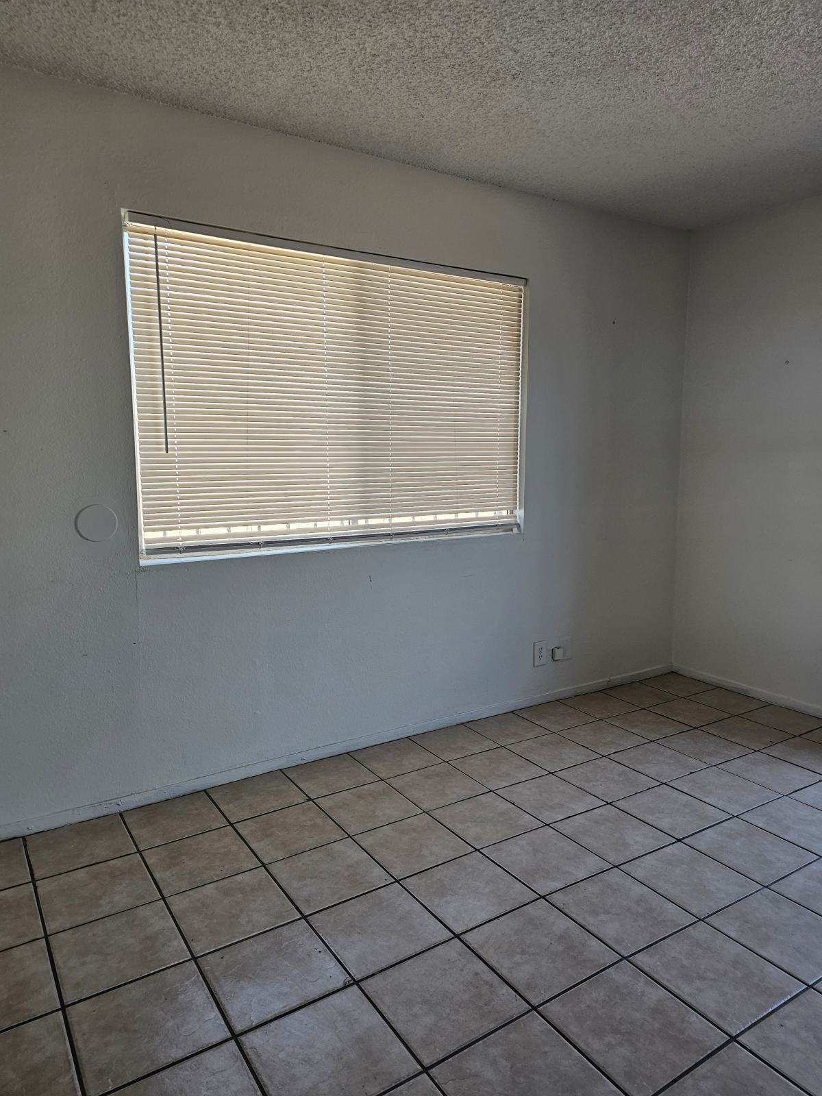 Building Photo - 2428 Statz St