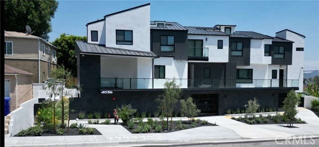 Building Photo - 4036 Rosemont Ave