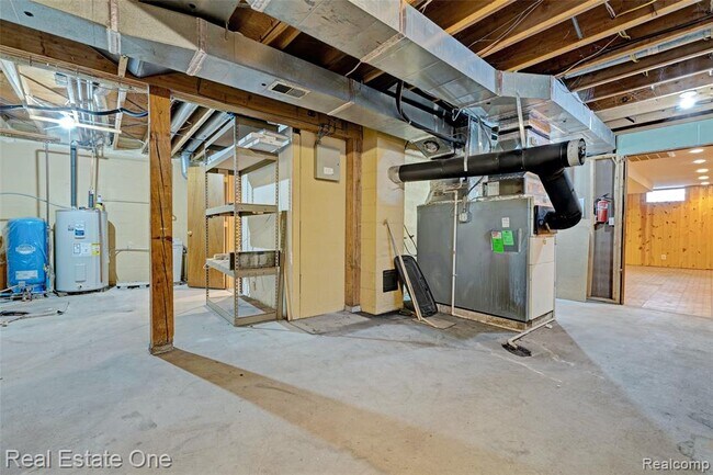 Building Photo - 5307 Metamora Rd