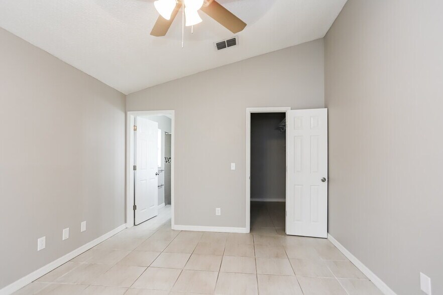 Building Photo - 2524 Gotham Way