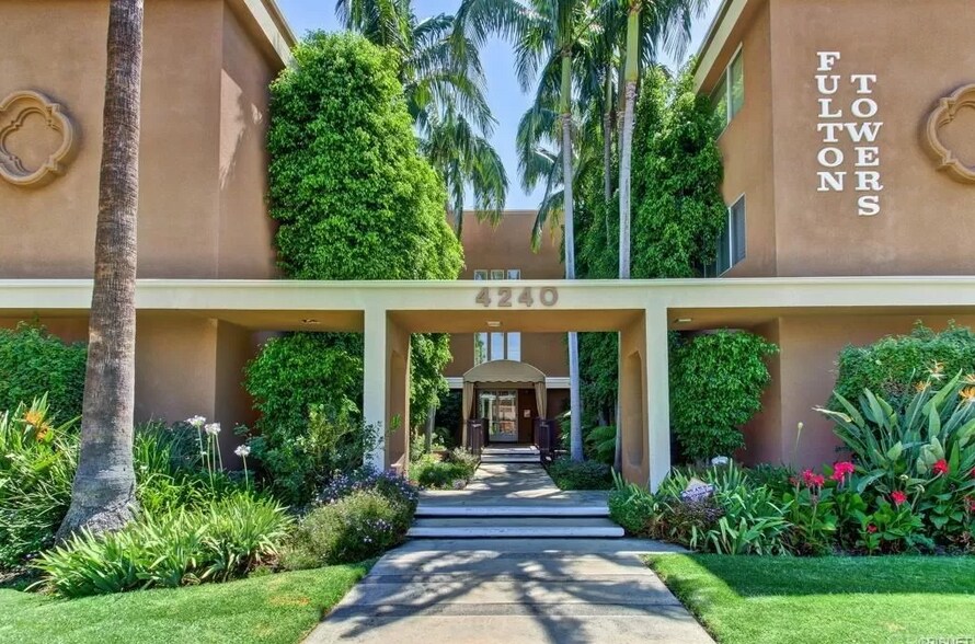 Building Photo - 4240 Fulton Ave