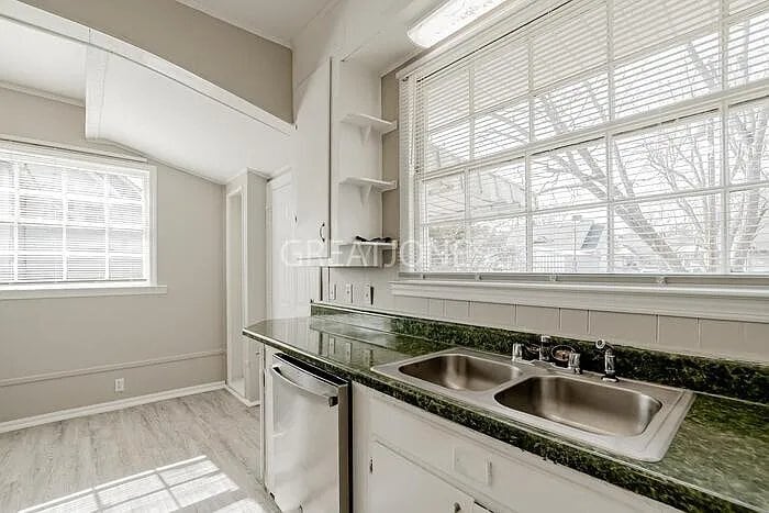 Building Photo - 250 Columbia Rd